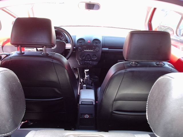 Volkswagen New Beetle 2004 photo 8