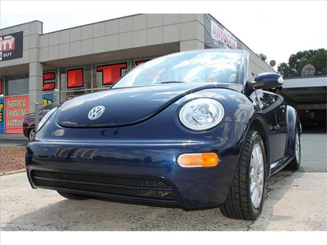 Volkswagen New Beetle 2004 photo 1