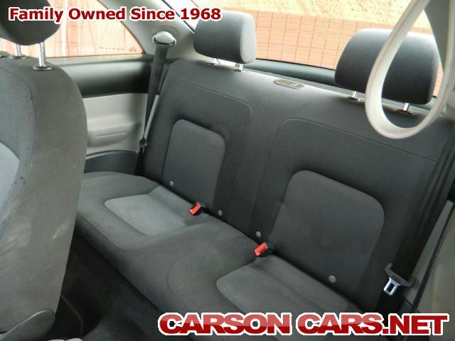 Volkswagen New Beetle 2004 photo 4