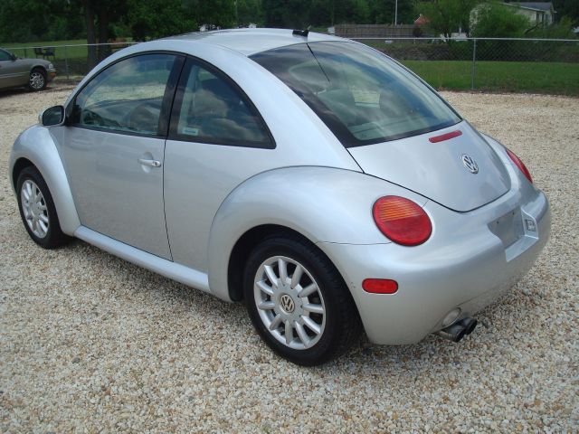 Volkswagen New Beetle 2004 photo 4
