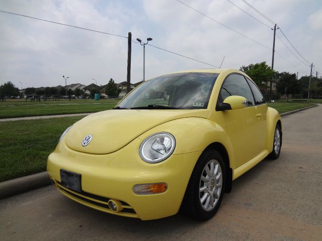 Volkswagen New Beetle 2004 photo 4