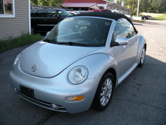 Volkswagen New Beetle 2004 photo 2