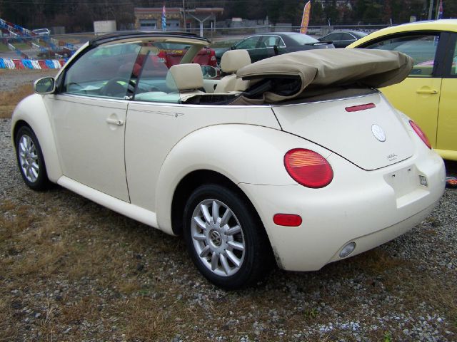 Volkswagen New Beetle 2004 photo 4