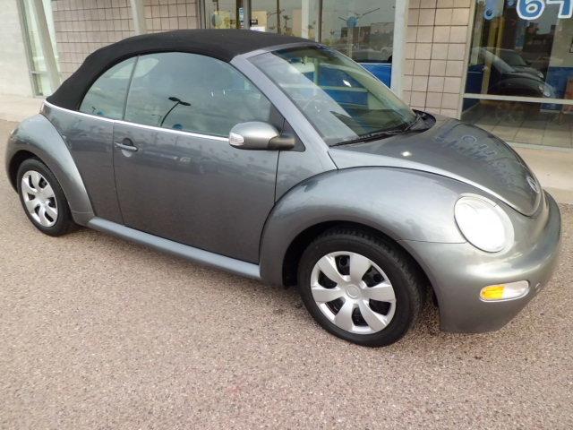 Volkswagen New Beetle S Sedan Convertible