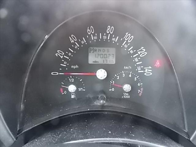 Volkswagen New Beetle 2004 photo 2