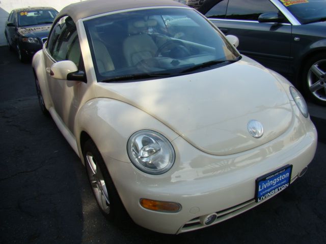 Volkswagen New Beetle 2005 photo 2