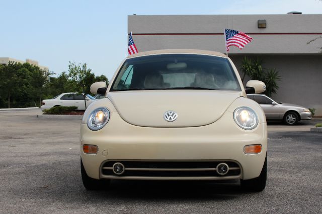 Volkswagen New Beetle 2005 photo 3
