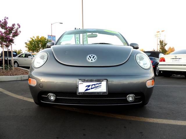 Volkswagen New Beetle 2005 photo 1