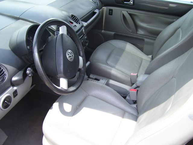 Volkswagen New Beetle 2005 photo 3