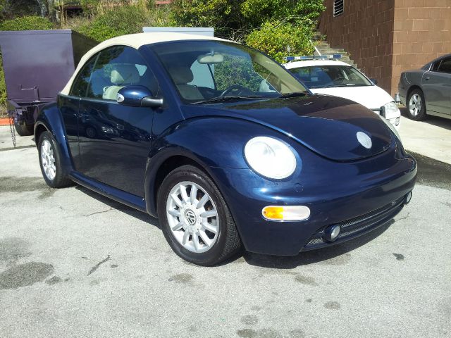 Volkswagen New Beetle 2005 photo 1