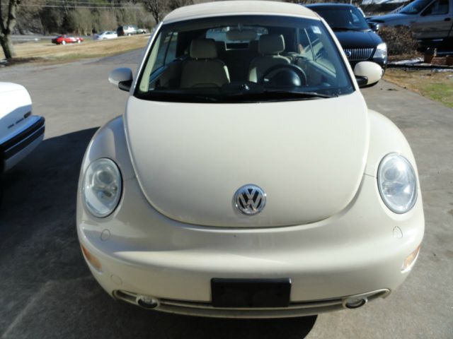 Volkswagen New Beetle 2005 photo 4