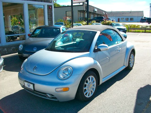 Volkswagen New Beetle 2005 photo 4