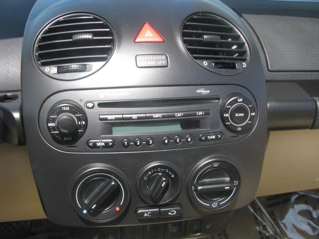 Volkswagen New Beetle 2005 photo 5