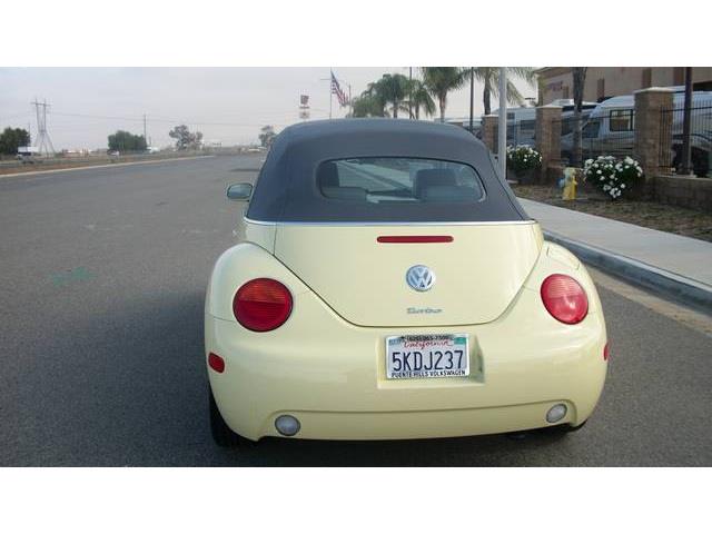 Volkswagen New Beetle 2005 photo 10