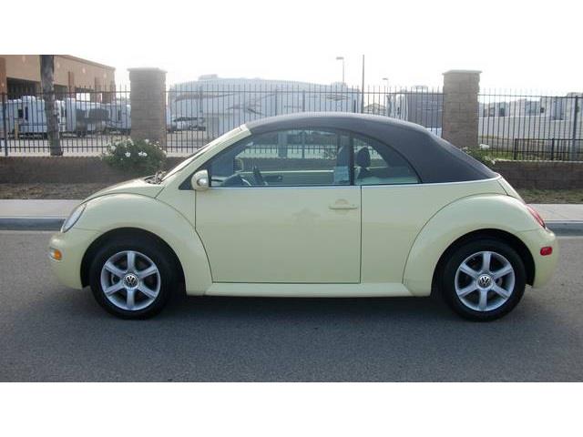 Volkswagen New Beetle 2005 photo 13