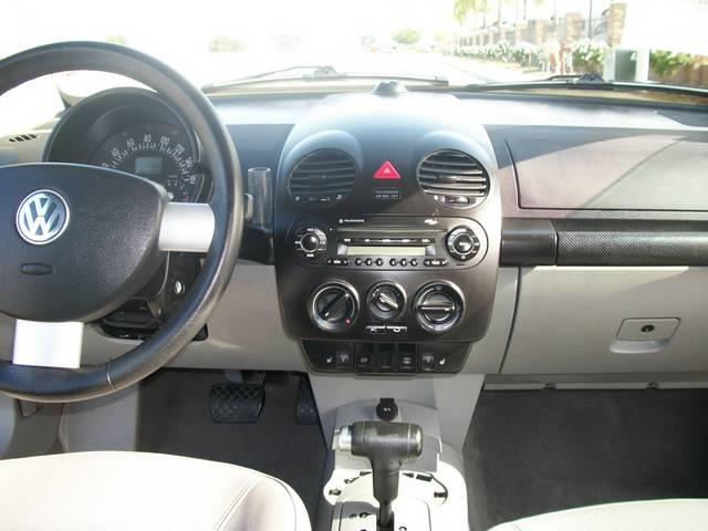Volkswagen New Beetle 2005 photo 5