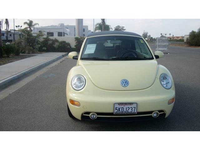 Volkswagen New Beetle 2005 photo 8