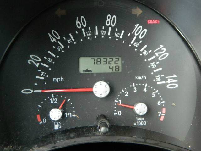 Volkswagen New Beetle 2005 photo 1