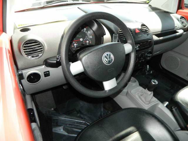 Volkswagen New Beetle 2005 photo 4