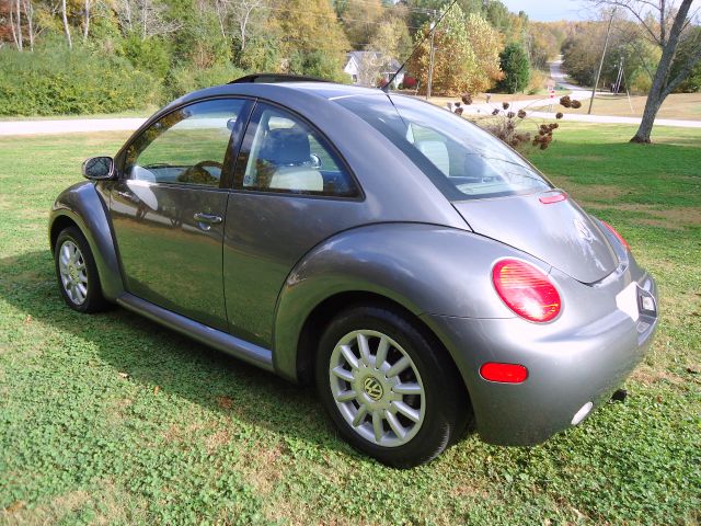 Volkswagen New Beetle 143.5 LTZ Hatchback