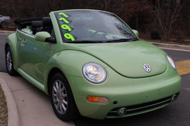Volkswagen New Beetle 2005 photo 1