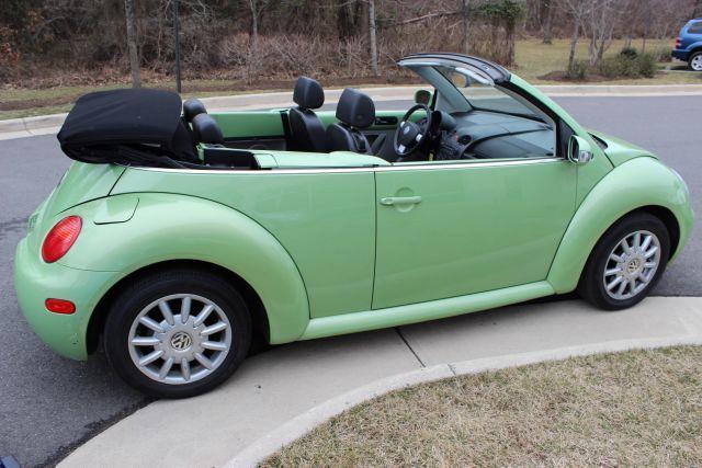 Volkswagen New Beetle 2005 photo 3