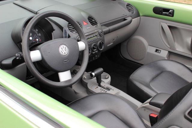 Volkswagen New Beetle 2005 photo 4