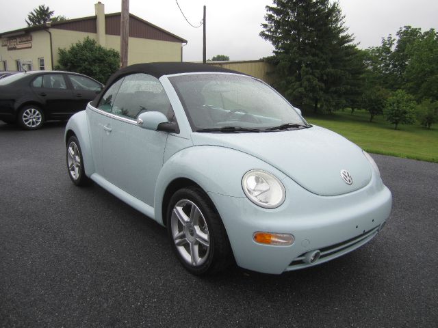 Volkswagen New Beetle 2005 photo 2