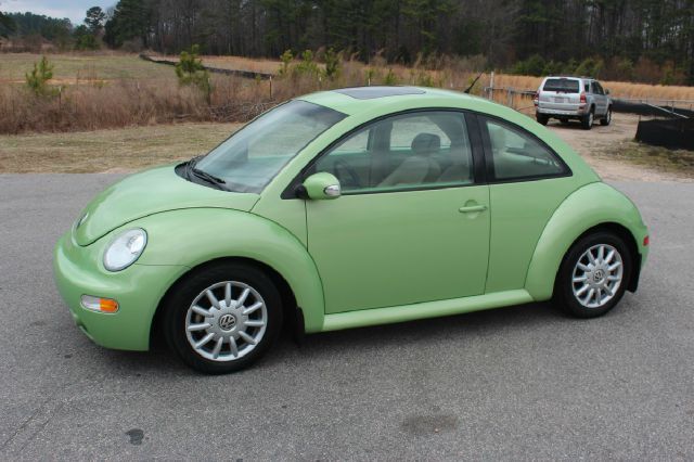 Volkswagen New Beetle 2005 photo 3