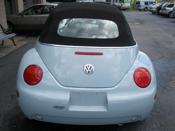 Volkswagen New Beetle 2005 photo 6