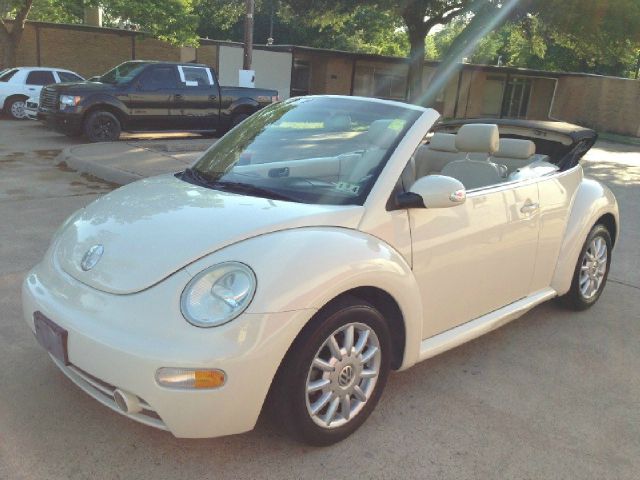 Volkswagen New Beetle 2005 photo 21