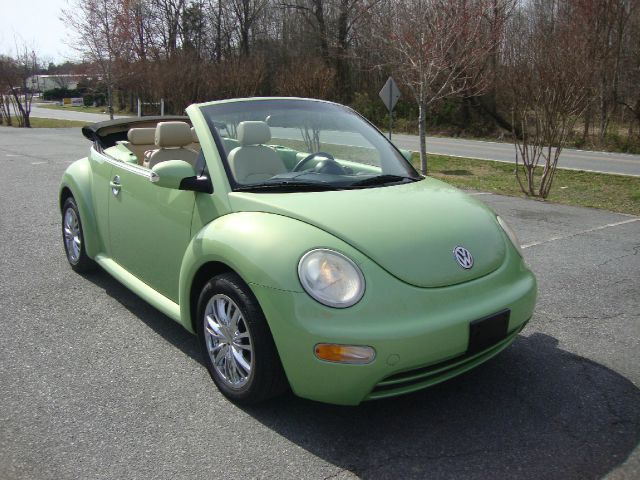 Volkswagen New Beetle 2005 photo 3