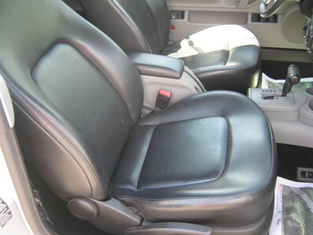 Volkswagen New Beetle 2005 photo 10