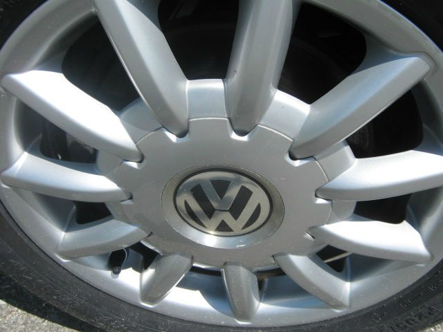 Volkswagen New Beetle 2005 photo 20