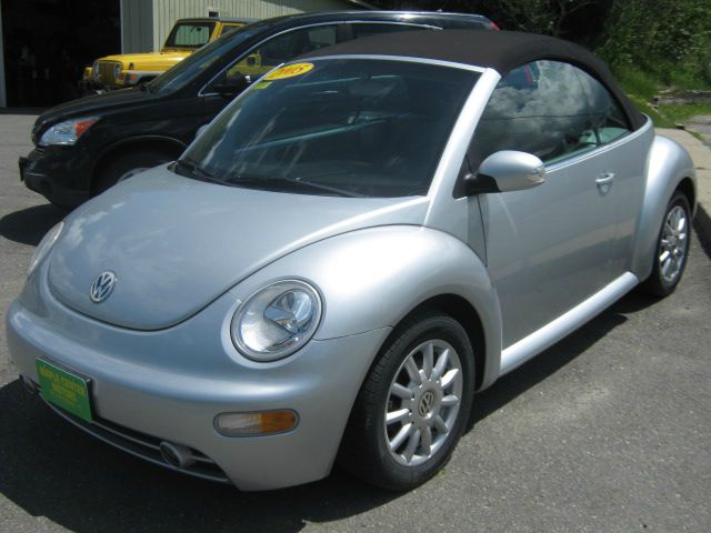 Volkswagen New Beetle 2005 photo 25