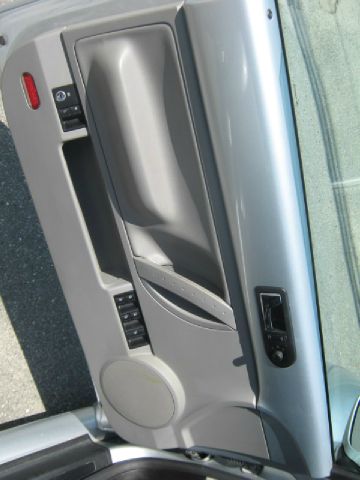 Volkswagen New Beetle 2005 photo 26