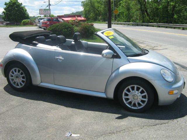 Volkswagen New Beetle 2005 photo 7