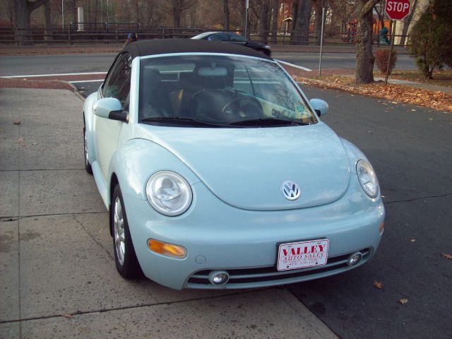 Volkswagen New Beetle 2005 photo 4