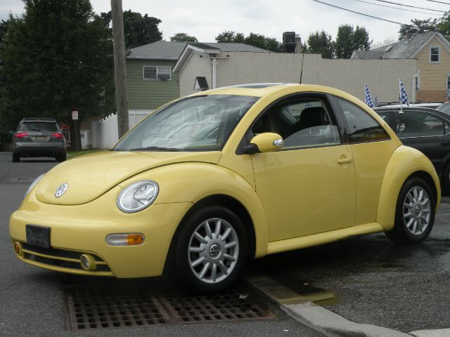 Volkswagen New Beetle 2005 photo 2