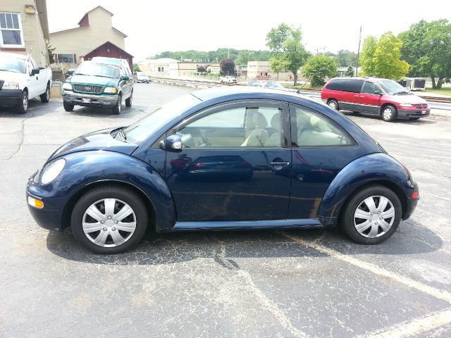 Volkswagen New Beetle 2005 photo 2