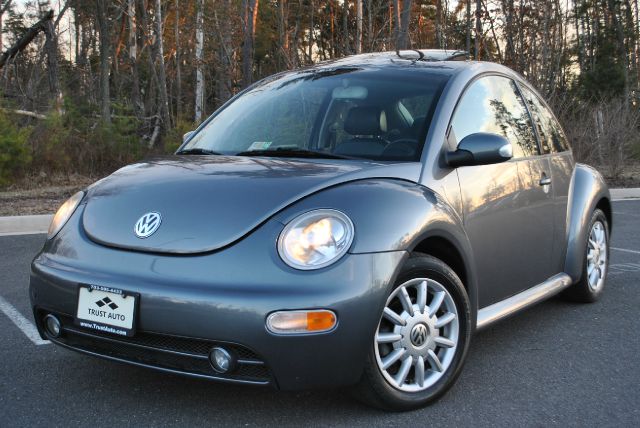 Volkswagen New Beetle 2005 photo 4
