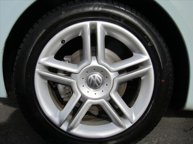 Volkswagen New Beetle Nav Lev Convertible