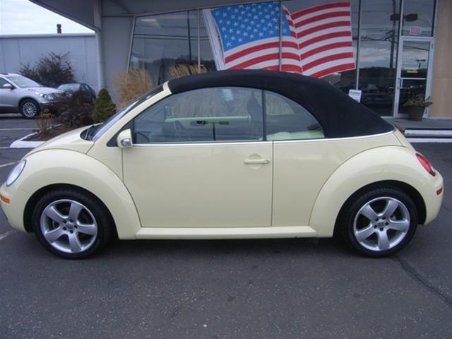 Volkswagen New Beetle 2006 photo 3