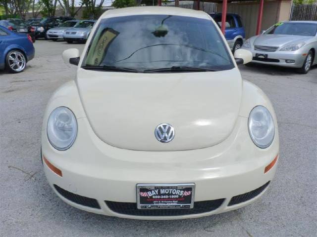 Volkswagen New Beetle 2006 photo 1