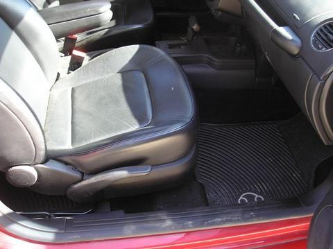 Volkswagen New Beetle 2006 photo 4