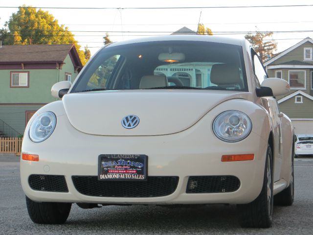 Volkswagen New Beetle 2006 photo 1