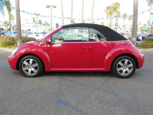 Volkswagen New Beetle 2006 photo 1