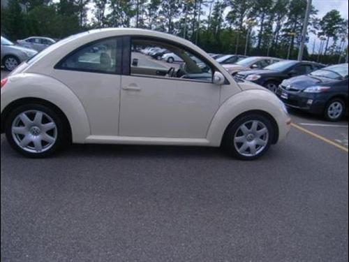 Volkswagen New Beetle 2006 photo 3