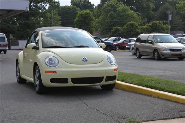 Volkswagen New Beetle 2006 photo 15