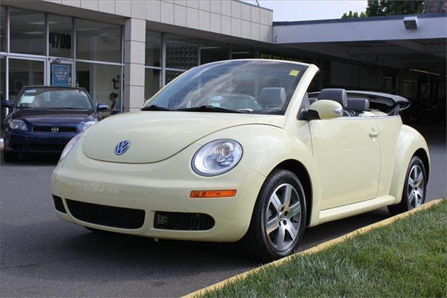 Volkswagen New Beetle 2006 photo 25